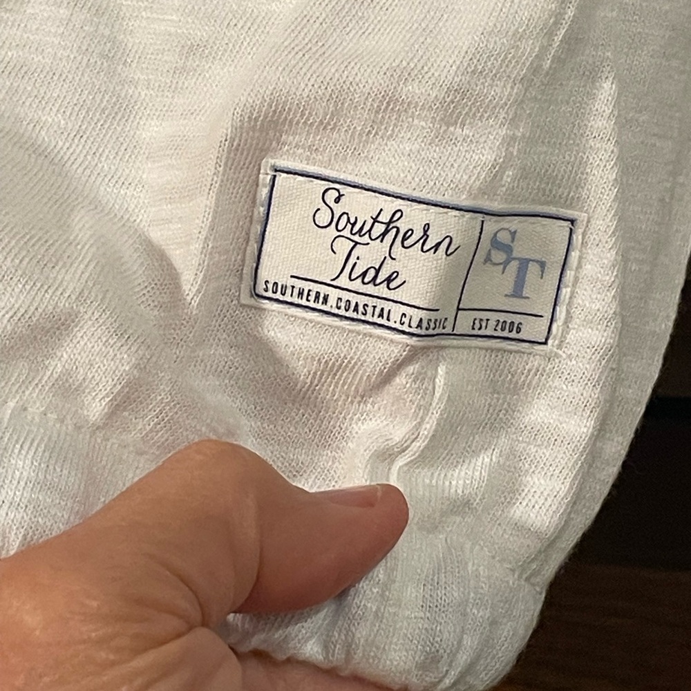 Southern Tide White Tee with Light Blue Graphic - Picture 4 of 5
